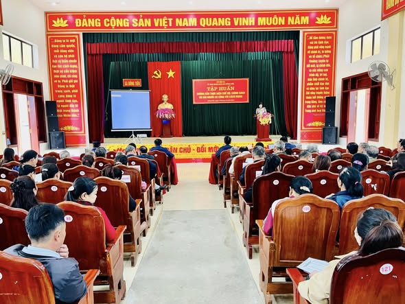 UBND xã Đồng Tiến tổ chức lớp tập huấn “Hướng dẫn thực hiện chế độ, chính sách ưu đãi người có công với cách mạng”. 