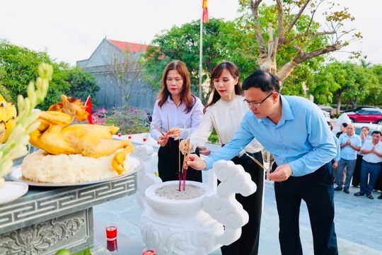 Xã Đồng Tiến - Tháng 7 tri ân, lan tỏa đạo lý uống nước nhớ nguồn bằng những việc làm thiết thực ý nghĩa. 