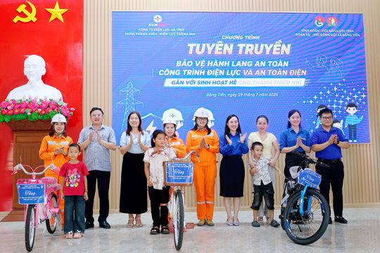 Chương trình tuyên truyền bảo vệ hành lang an toàn công trình điện lực và an toàn điện tại xã Đồng Tiến