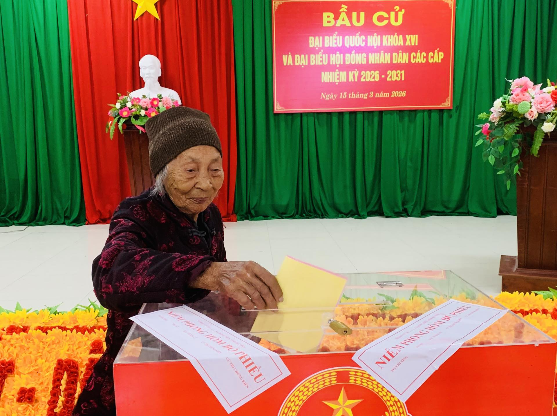 19/19 điểm bầu cử trên địa bàn xã Đồng Tiến đồng loạt tổ chức lễ khai mạc bầu cử đại biểu Quốc hội khóa XVI và đại biểu Hội đồng nhân dân các cấp nhiệm kỳ 2026 – 2031 