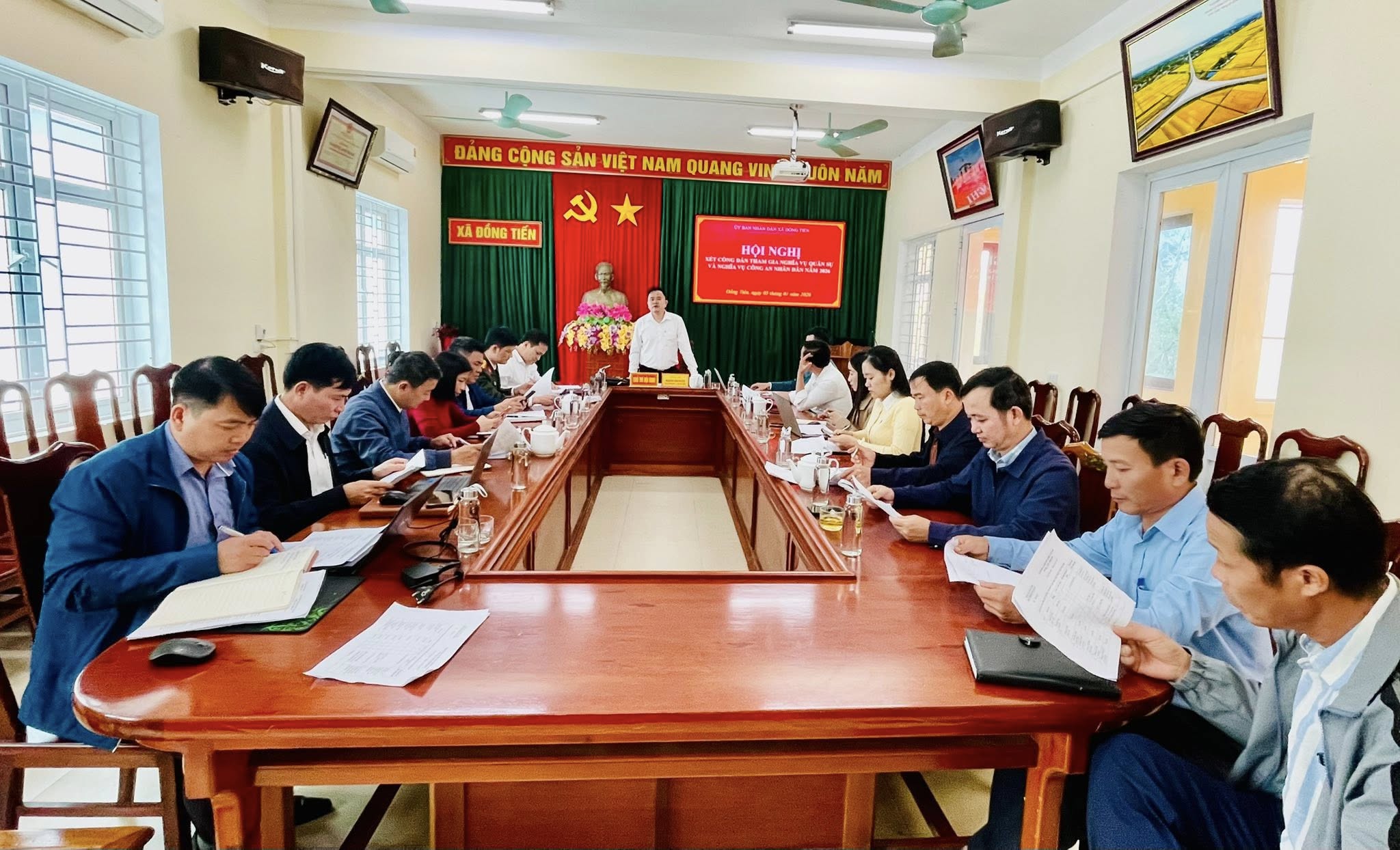 Hội đồng Nghĩa vụ quân sự xã Đồng Tiến tổ chức Hội nghị xét công dân tham gia nghĩa vụ quân sự và nghĩa vụ Công an nhân dân năm 2026. 
