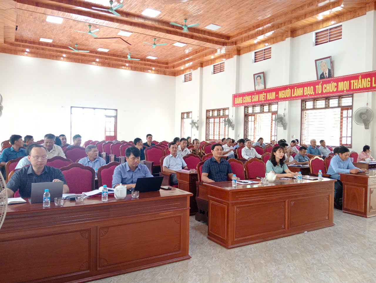 Xã Đồng Tiến tổ chức hội nghị bổ cứu công tác phòng chống dịch bệnh trên cây trồng vật nuôi